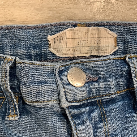 Free People skinny jeans size 26S - Picture 2 of 3